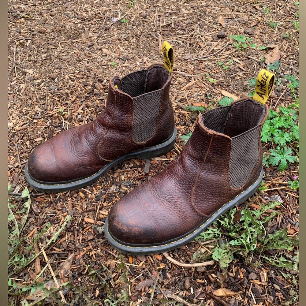 Dr. Martens Unisex-Adult Chelsea Boot